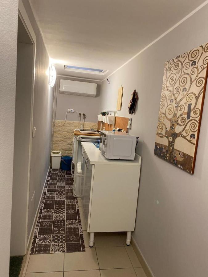 Iris Apartment Бари Экстерьер фото